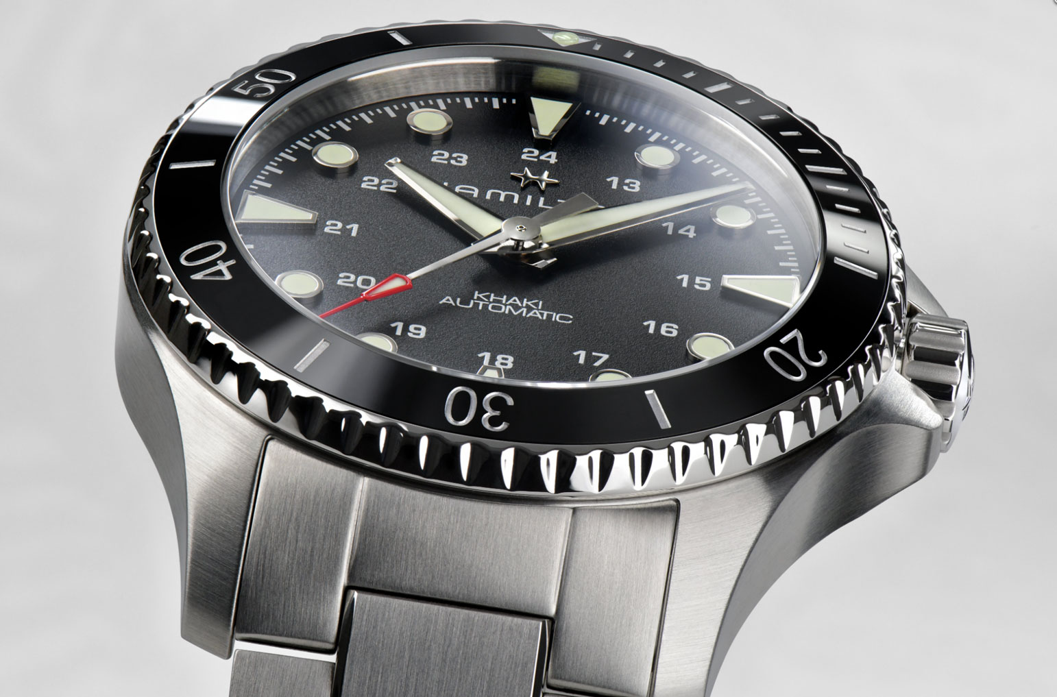 HAMILTON Khaki Navy Scuba Auto H82505150